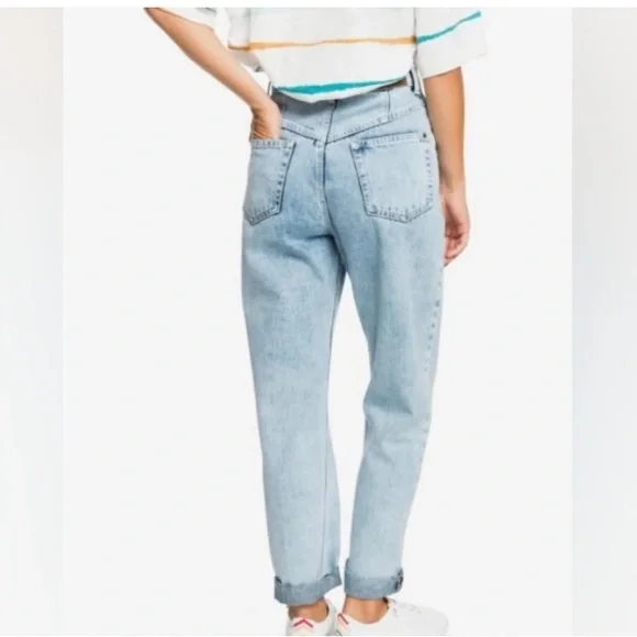 Roxy World Wide Woman Mom Fit Jeans, High Waist / Size 27 - Picture 8 of 12